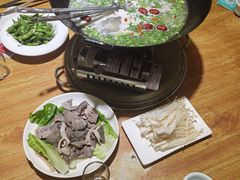 -茸梅路右拐龙虾-农家菜(松江店)