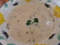 蘑菇奶油汤-萨莉亚意式餐厅(深圳北站店)