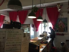 -拖板鞋咖啡旅行酒店(春熙路地铁站店)