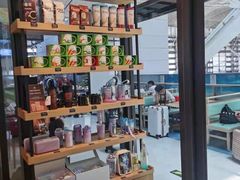 零售区-星巴克(青岛火车北站候车大厅店)
