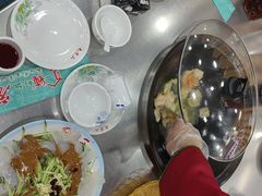-屯老二农家铁锅炖·行业领军者(梅江店)