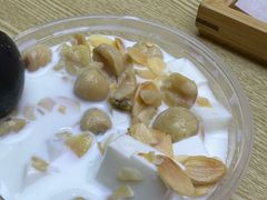 -广信牛奶甜品世家(台东店)