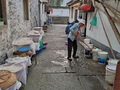 -仓桥直街臭豆腐
