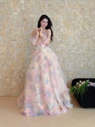 -Renee芮亦婚纱(原丽莎)