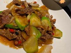 砂锅黑松露牛肉粒-肆月河豚·淮扬菜·湘菜(华天店)