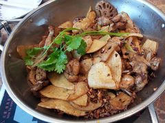 干锅牛蛙-蛙蛙叫干锅年代(簋街总店)