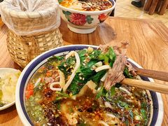 -云阿蛮云南生烫牛肉米线(奉贤路店)