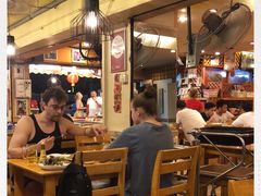 -J Daeng Seafood