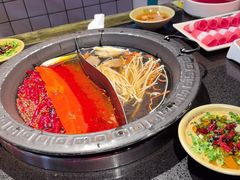 -宽板凳老灶火锅(台湾街店)