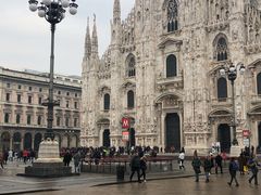 -文艺复兴百货(米兰大教堂广场店)