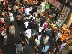 等位区-小天鹅火锅·一线江景洪鼎旗舰店(洪崖洞店)