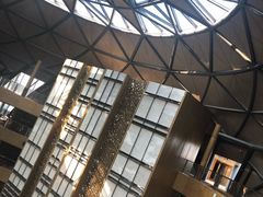 -上海滴水湖皇冠假日酒店