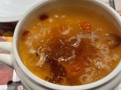 冰糖雪耳炖桃胶-杯子红牛排(创意产业园店)