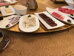 -小天鹅火锅·一线江景洪鼎旗舰店(洪崖洞店)