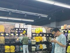-迪卡侬(西三旗店)