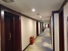 -清能·清江酒店(夷陵广场CBD中心店)