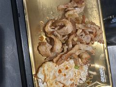 照烧汁黑猪梅花肉-大神太神·铁板烧(瑞虹天地月亮湾店)