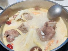 -三人行骨头王火锅(长寿店)