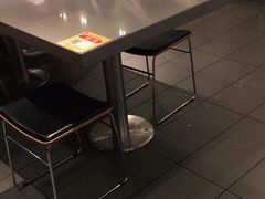 -麦当劳(汉口火车站候车室店)