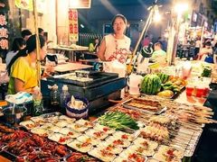-吴山路夜市