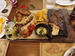 -Mark&Mars Restaurant