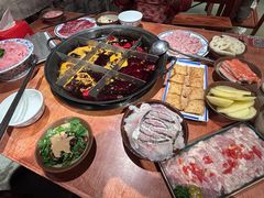 -周小明火锅(黑金冠社区店)