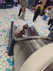 -MELAND CLUB亲子乐园·派对·餐厅(北京芳圆里ID MALL店)