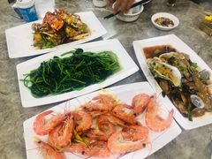 -四川小胡子海鲜(丁村万人海鲜广场店)