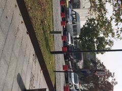 -龙美术馆西岸馆-停车场