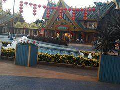 -七彩云南欢乐世界