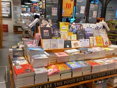 -西西弗书店&矢量咖啡(凯德晶萃广场店)