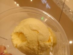 香草冰激凌球-满记甜品(苏州中心店)