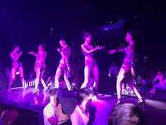 -赛博LIVE SHOW酒吧