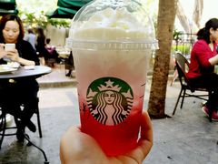雪顶红莓气泡水-星巴克臻选(广州沙面店)