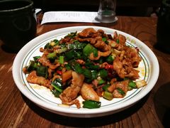 -云海肴·汽锅鸡·云南菜(天山百盛优客店)