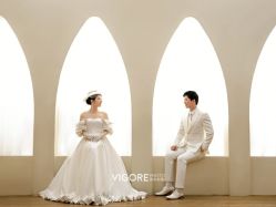 -雪中彩影婚纱摄影·微光艺术中心