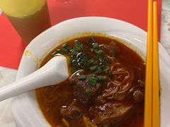 咖喱牛腩面-牛记咖喱美食(十月初五日街店)