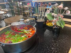-鹿鸣山草本茶香火锅(园西路店)