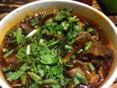 -霄汉牛三鲜湖北砂锅菜(万松园2店)