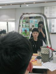 -镁连社·美联社