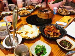 -野山舂·贵州现舂酸汤火锅(鸿通城店)