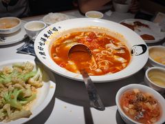 -江渔儿酸菜鱼(万科东荟城店)
