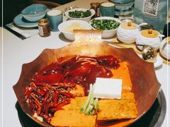 -墨居上隐·院子里火锅(峨眉店)