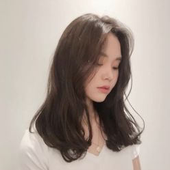 -BULB STUDIO 巴柏明星发型工作室