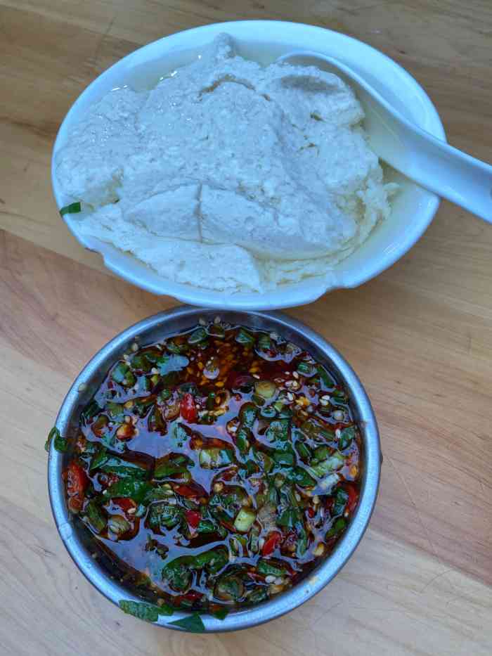 晨光豆花·自贡菜(大源印象店)-"清晨的阳光照在豆花上一片雪白哦.