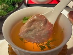 牛清汤-弦月窗LUNETTE BY AMANDA(复兴路店)
