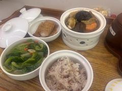 -雪梅月子中心(华侨城店)