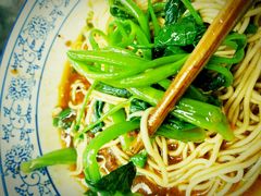 -渝之汇牛肉豌杂面