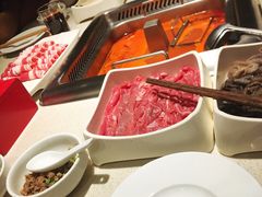 -海底捞火锅鲜切牛肉主题店(长寿路店)