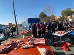 -雪绒花路停车场